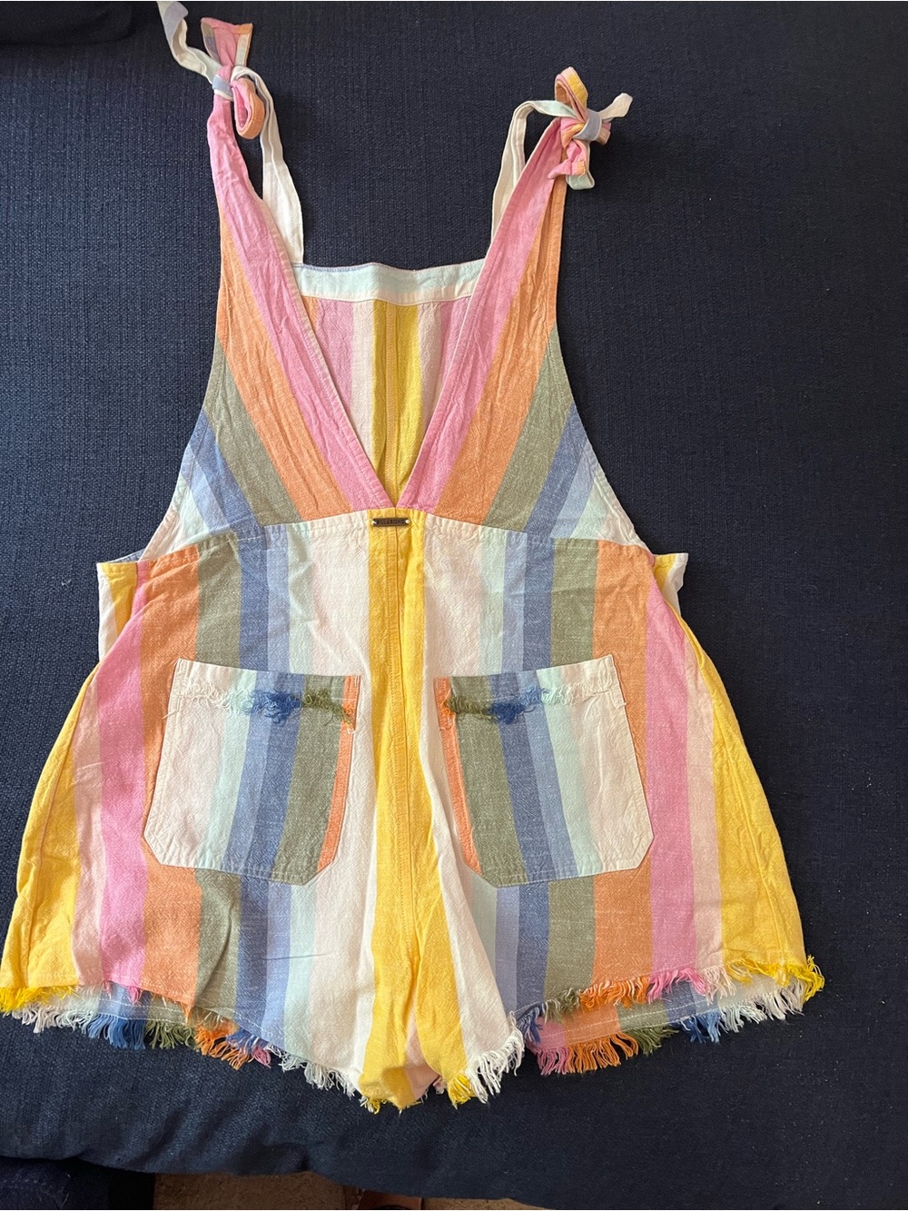 Billabong women’s romper size small - Picture 2 of 4